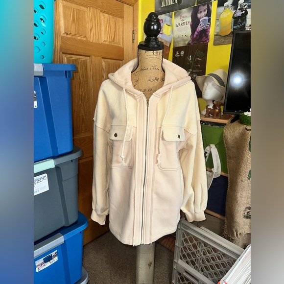 NWOT HOODED LIGHTWEIGHT JACKET - Picture 5 of 16